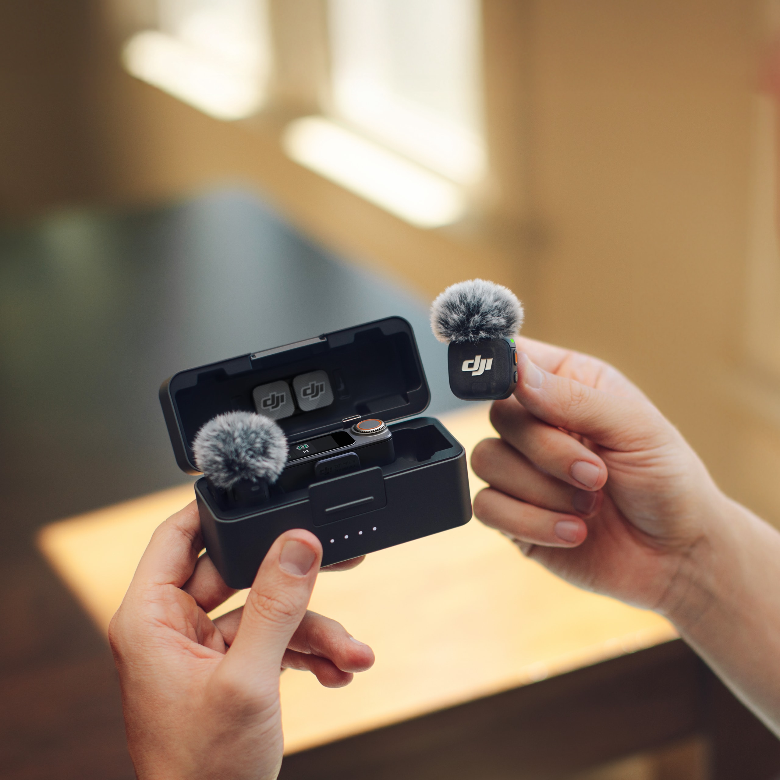 DJI Mic 3 (2 TX + 1 RX + Cargador) - Imagen 7